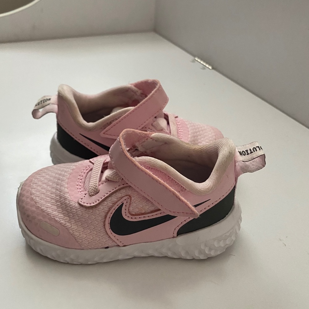 Infant Toddler Girl’s Nike Revolution